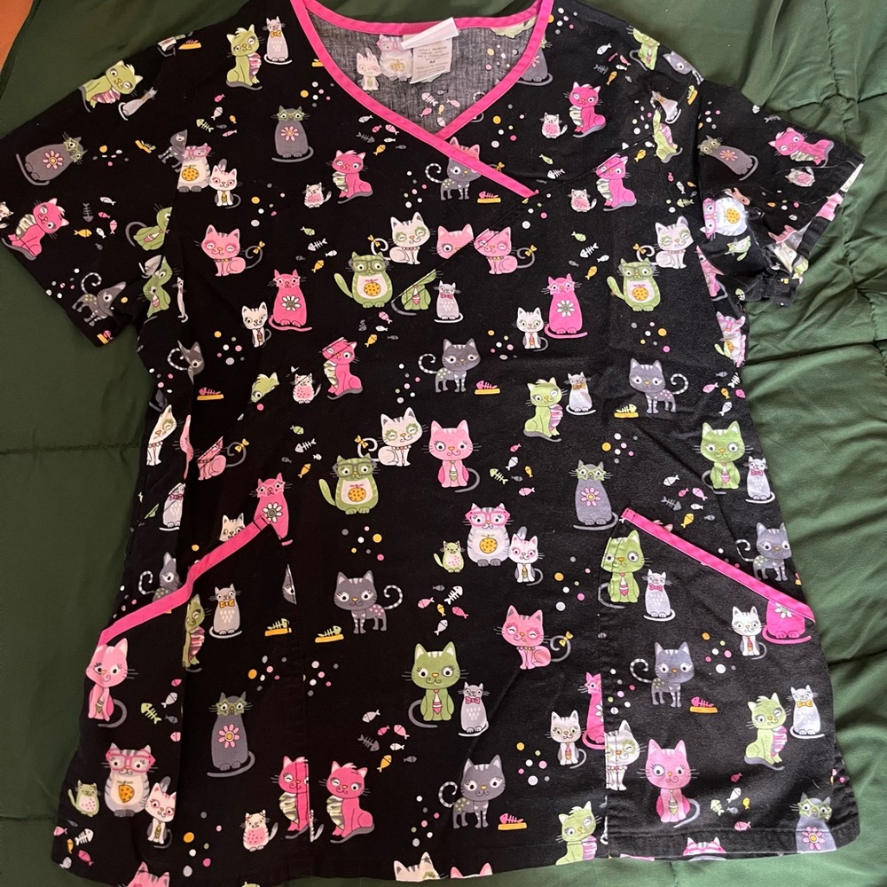 Scrubstar medium scrub top Cat Print - Black, Pink, Green